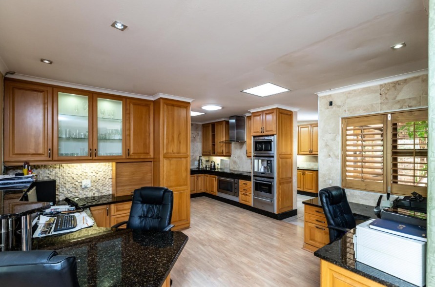 5 Bedroom Property for Sale in Abbotsford Eastern Cape